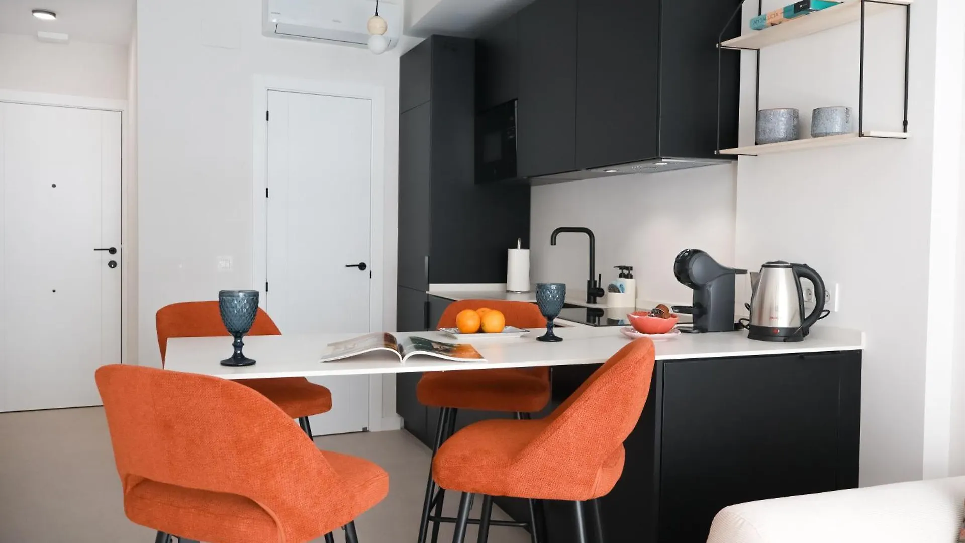 Monkeys Apartments Quintana C2 Seville 0*,  Spain