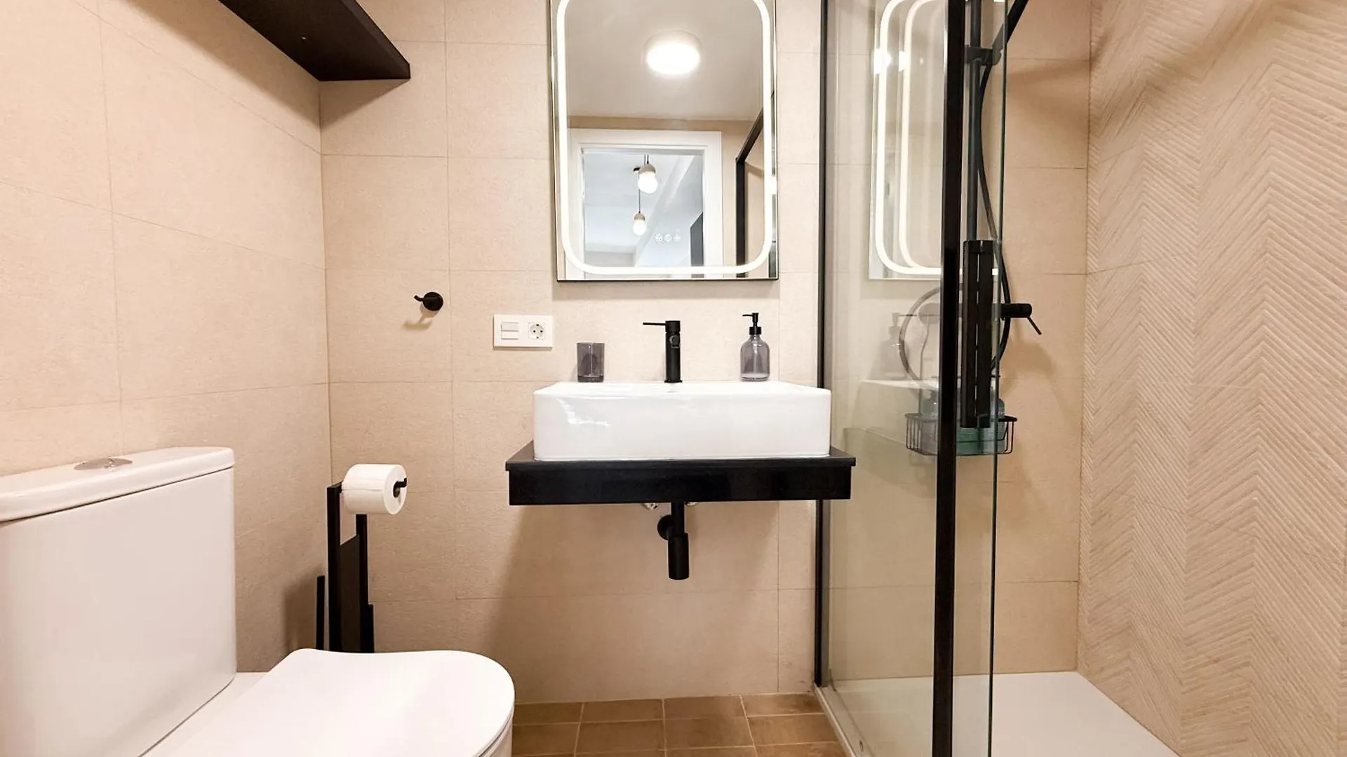 Monkeys Apartments Quintana C2 Seville Spain